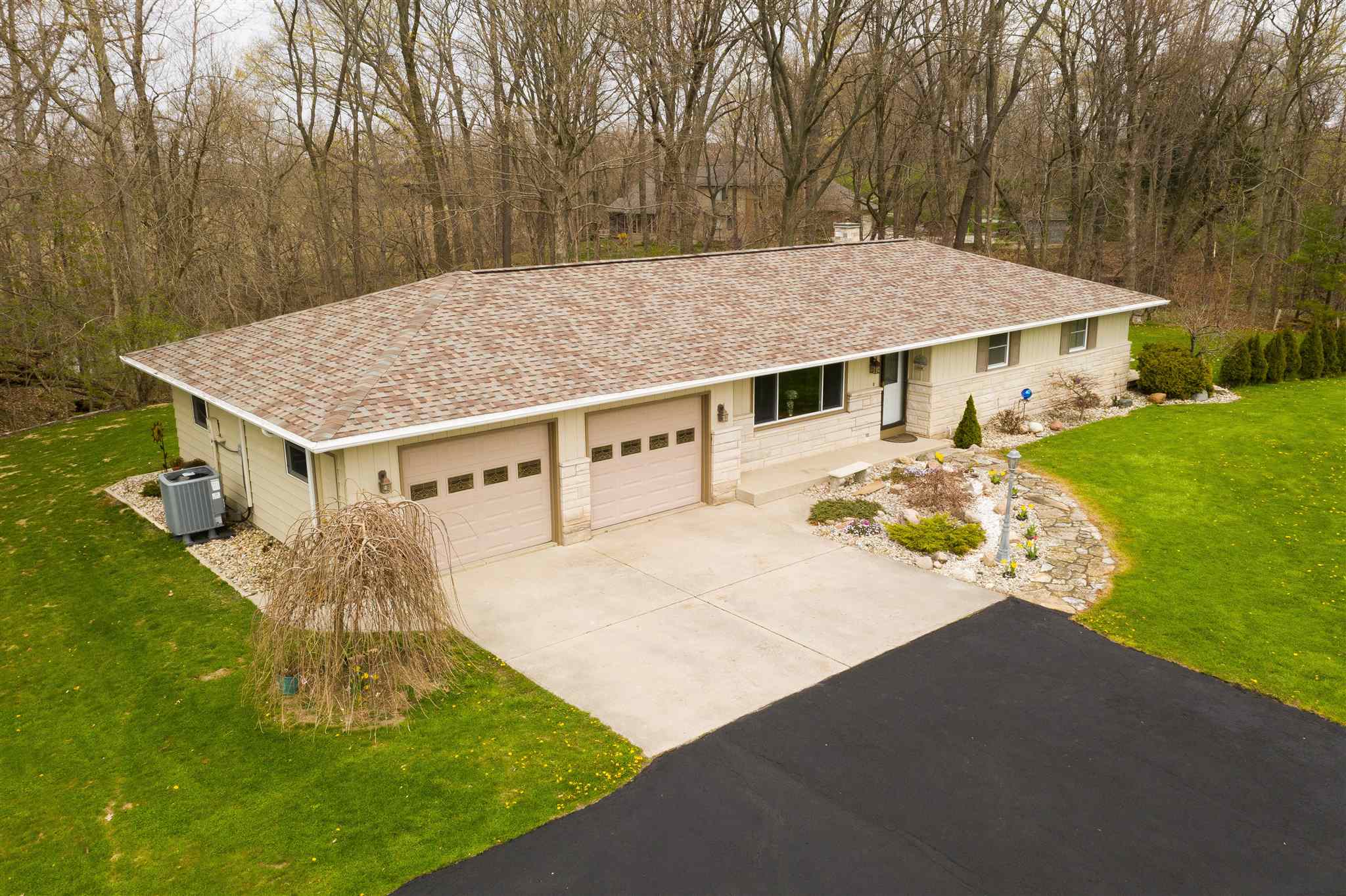 11821 St Joe Road Grabill, IN 46741 - Photo 1 of 36