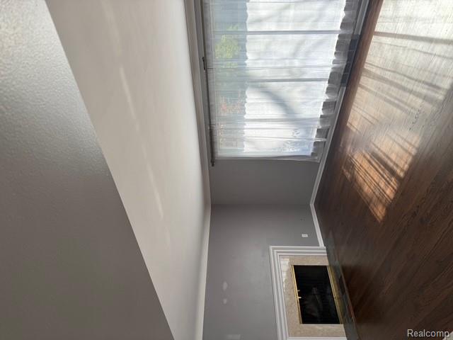 836 Harcourt Road Grosse Pointe Park, MI 48230 - Photo 5 of 20