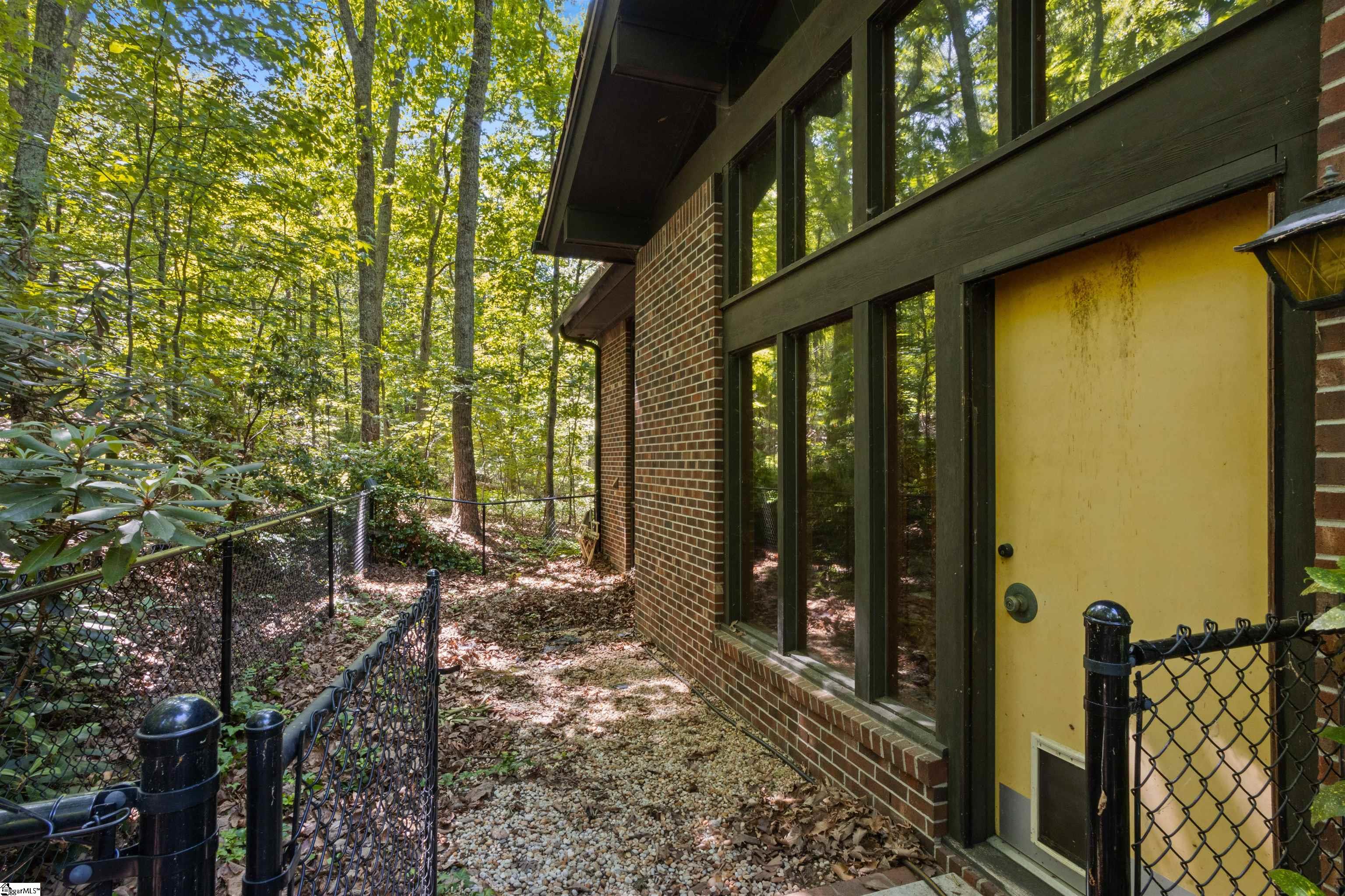 16 Oakleaf Road Greenville, SC 29609 - Photo 31 of 35