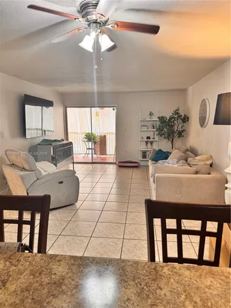 $2,000 | 1990 West 56th Street, Unit 1128, Hialeah, FL 33012