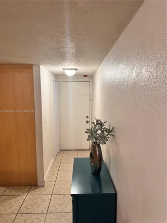 $2,000 | 1990 West 56th Street, Unit 1128, Hialeah, FL 33012
