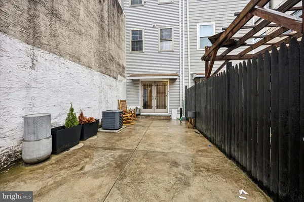 $3,300 | 110 Richmond Street, Philadelphia, PA 19125