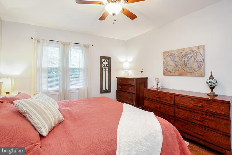 7925 Fort Hunt Road Alexandria, VA 22308 - Photo 18 of 25 Bedroom (Master)