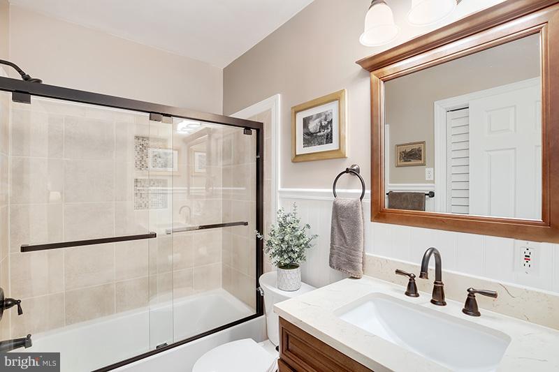 7925 Fort Hunt Road Alexandria, VA 22308 - Photo 22 of 25 Bath