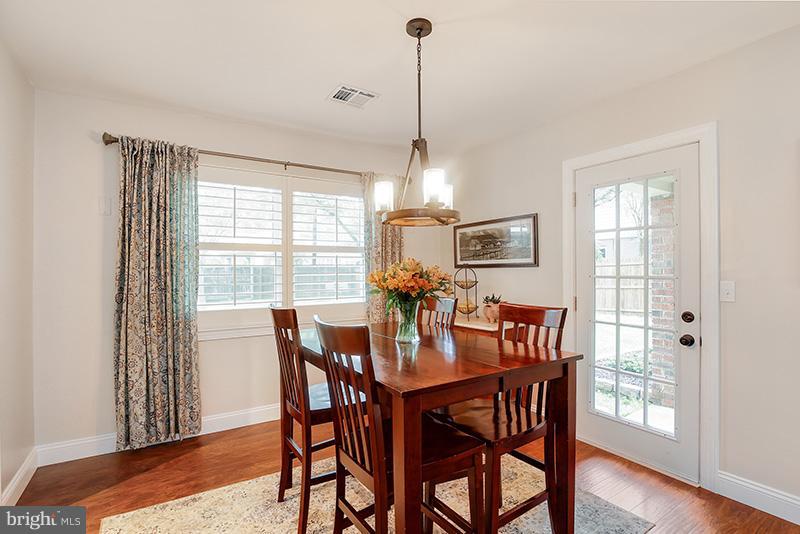 7925 Fort Hunt Road Alexandria, VA 22308 - Photo 7 of 25 Dining Room