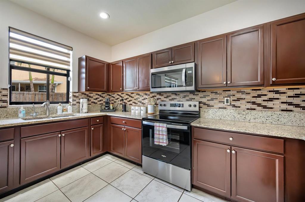 25006 Southwest 118th Avenue Homestead, FL 33032 - Photo 16 of 46