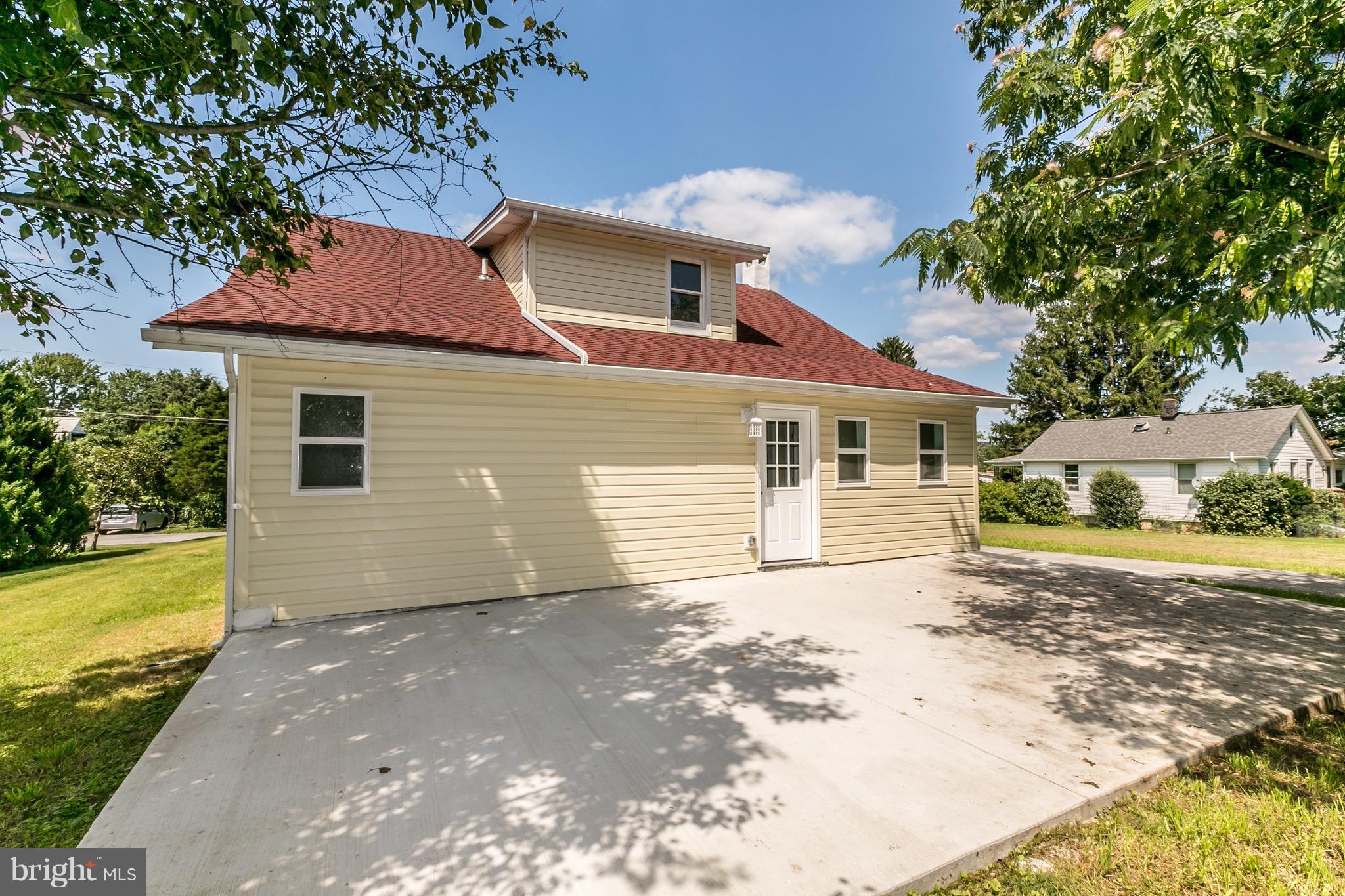 115 Nelson Road Pikesville, MD 21208 - Photo 28 of 30 Big patio, get your BBQ ready.