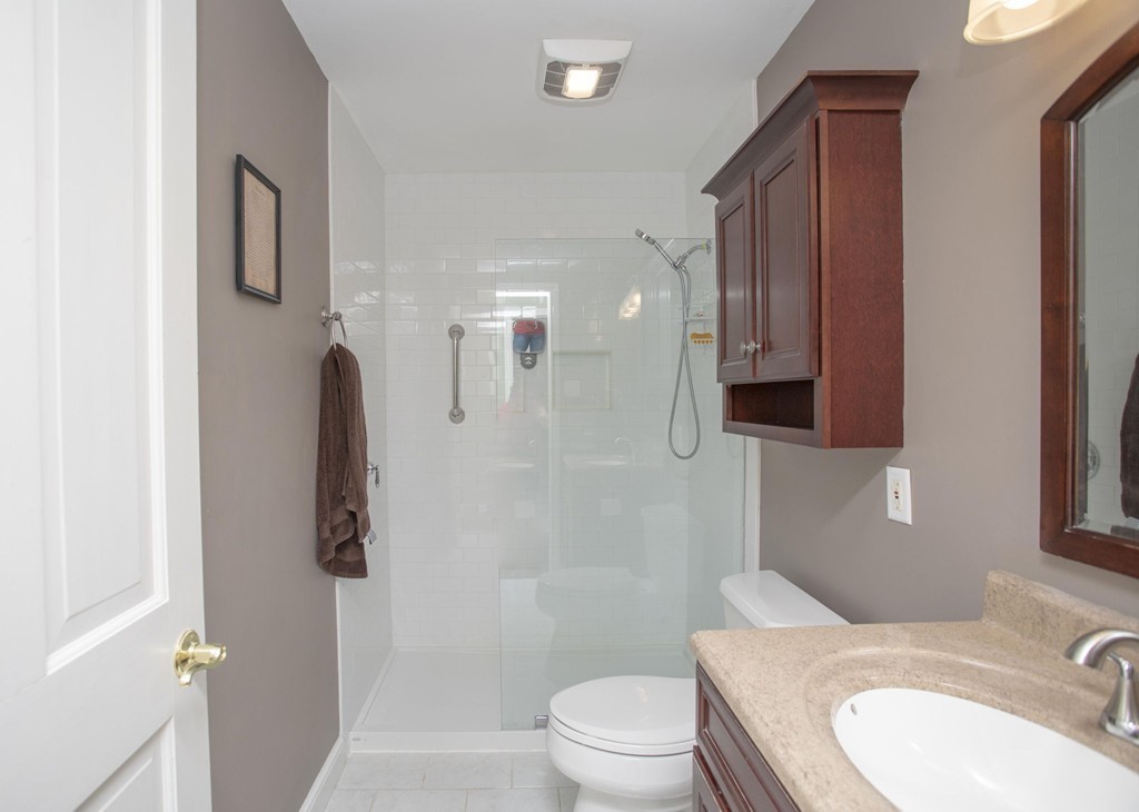 915 Hathaway Road, Unit 407 New Bedford, MA 02740 - Photo 24 of 39