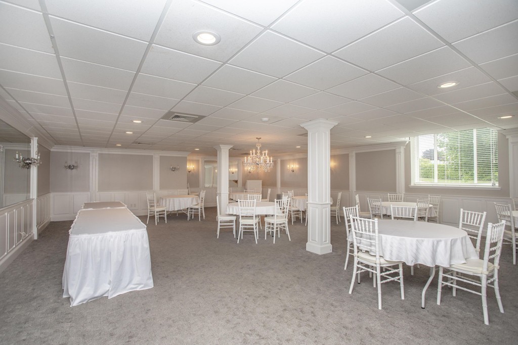 915 Hathaway Road, Unit 407 New Bedford, MA 02740 - Photo 31 of 39