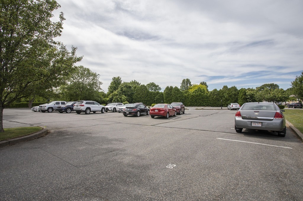 915 Hathaway Road, Unit 407 New Bedford, MA 02740 - Photo 7 of 39