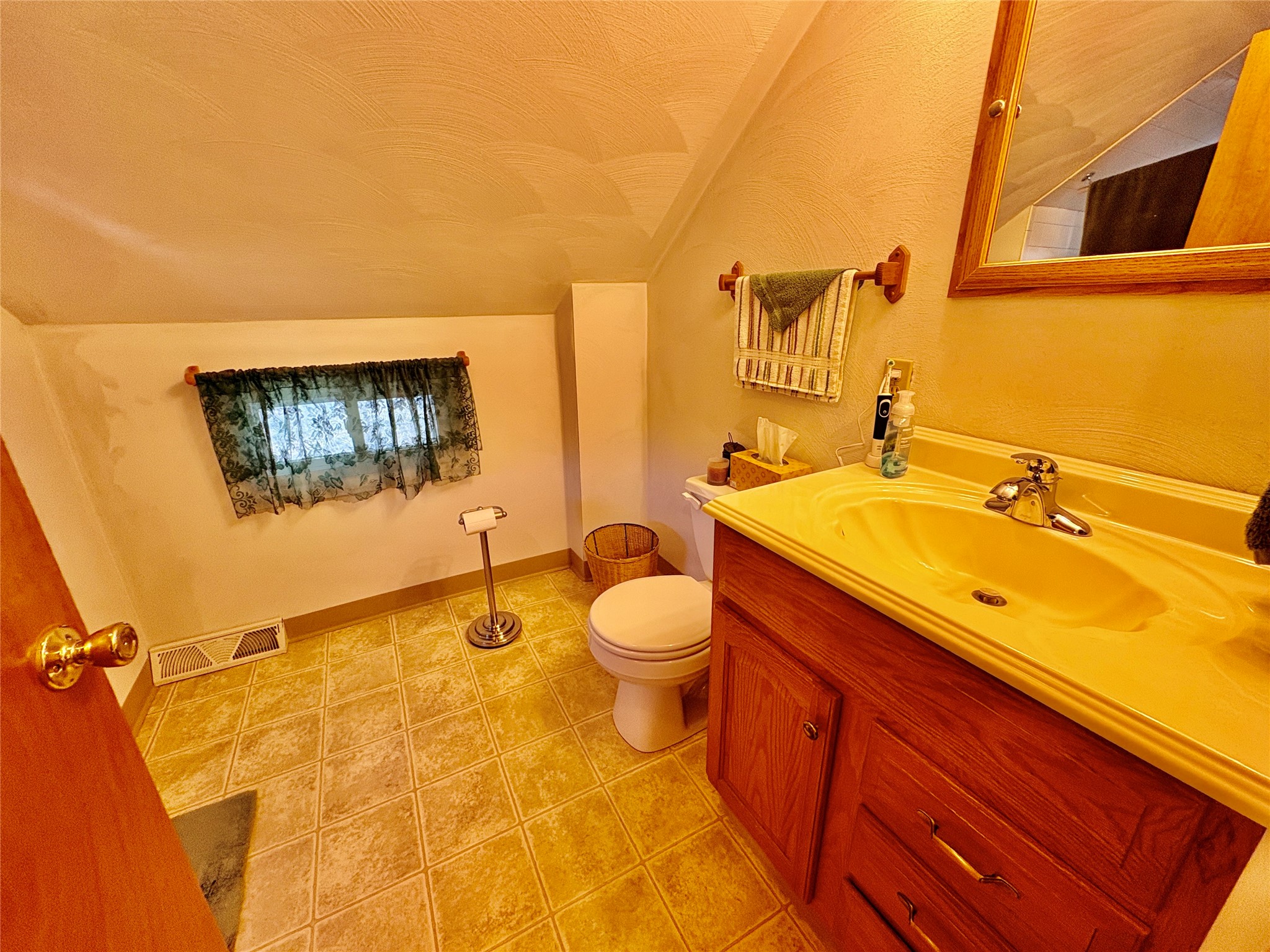 1017 Day Hollow Road Endicott, NY 13760 - Photo 22 of 36