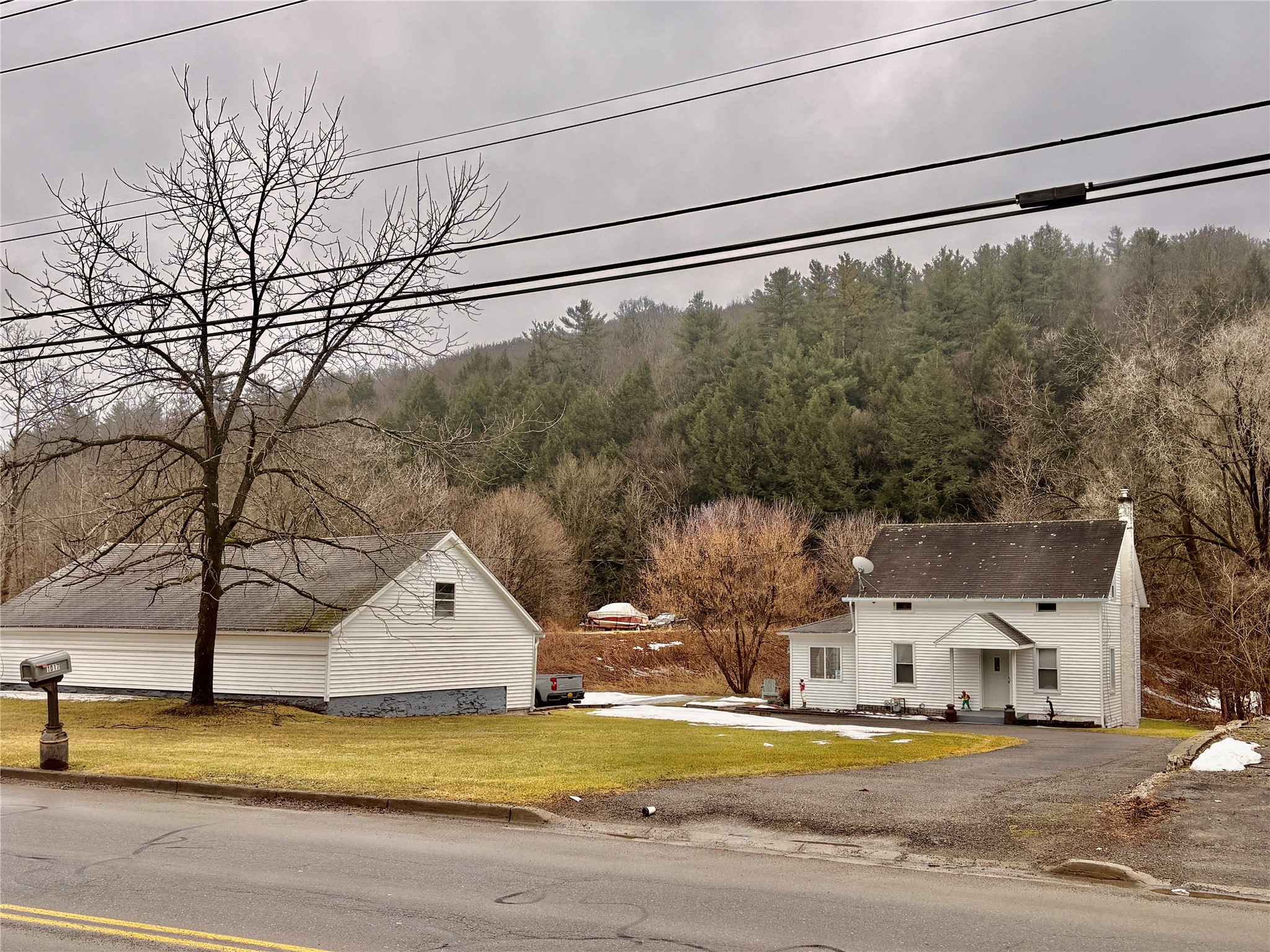 1017 Day Hollow Road Endicott, NY 13760 - Photo 3 of 36