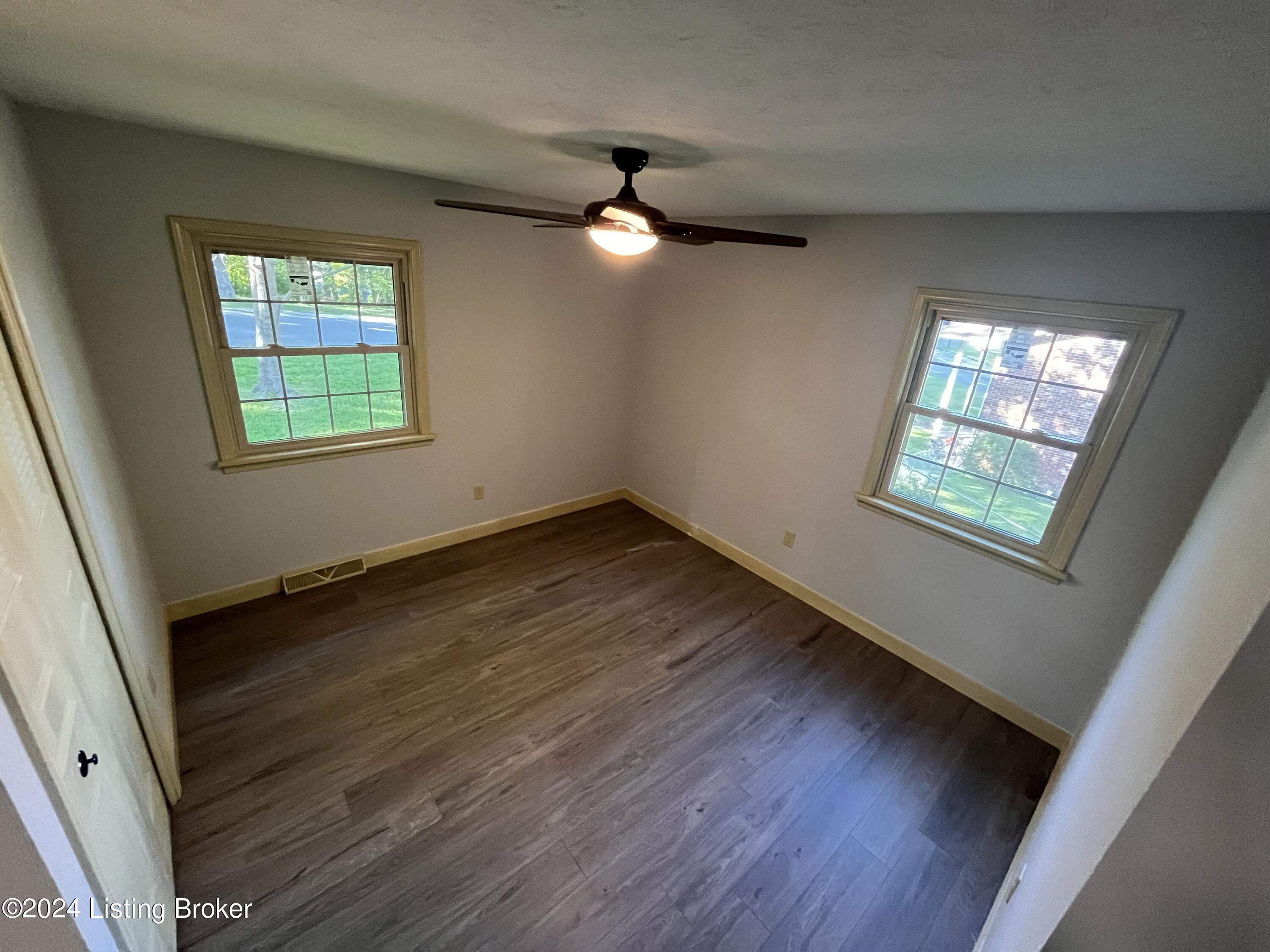 296 Oak Ridge Drive Radcliff, KY 40160 - Photo 14 of 27 Bedroom 3