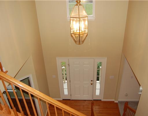 312 Allison Road Gibsonia, PA 15044 - Photo 2 of 18 Entry/Foyer.