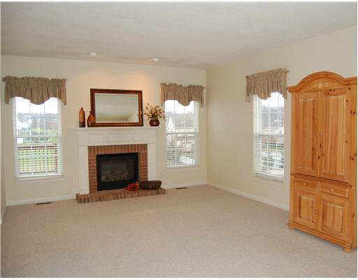 312 Allison Road Gibsonia, PA 15044 - Photo 7 of 18 Family Room.