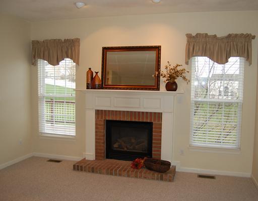 312 Allison Road Gibsonia, PA 15044 - Photo 8 of 18 Den/Family/Great Room.