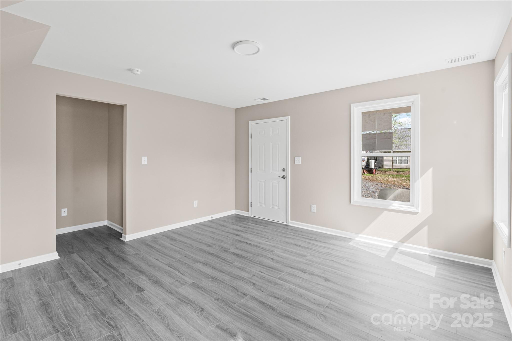 8722 Moody Road Charlotte, NC 28215 - Photo 4 of 9 Gallery Image 4