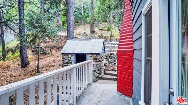 a view of outdoor space yard and patio