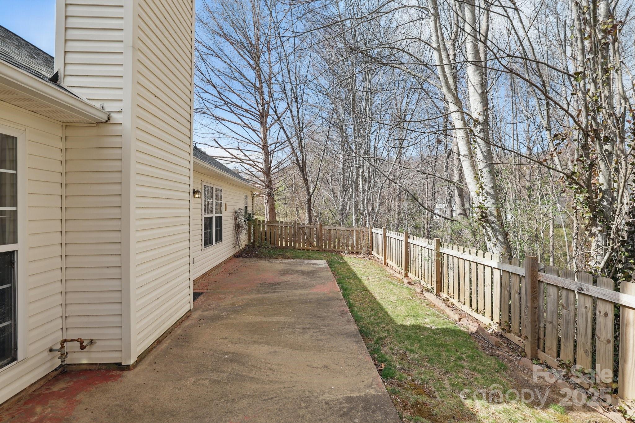 223 Planters Creek Road Fletcher, NC 28732 - Photo 5 of 32 Gallery Image 5
