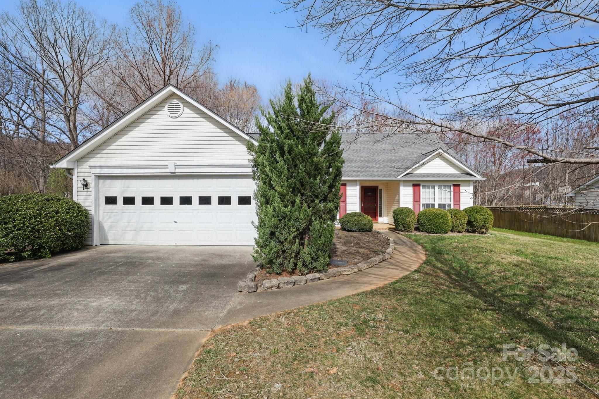 223 Planters Creek Road Fletcher, NC 28732 - Photo 6 of 32 Gallery Image 6