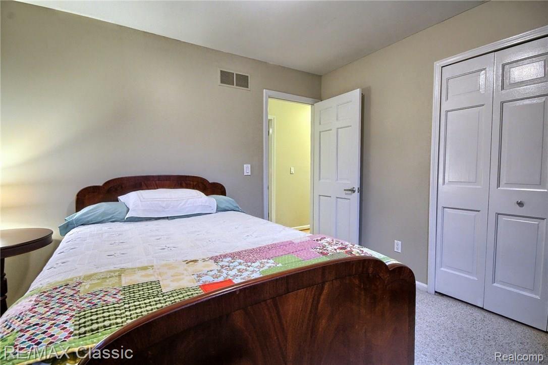 35610 Tall Pine Road Farmington, MI 48335 - Photo 17 of 32 Freshly Painted Bedroom #2