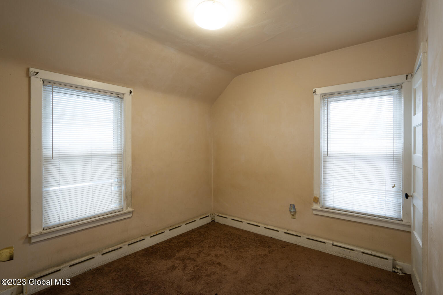 102 Whitehall Road Albany, NY 12209 - Photo 11 of 14 DSC04471