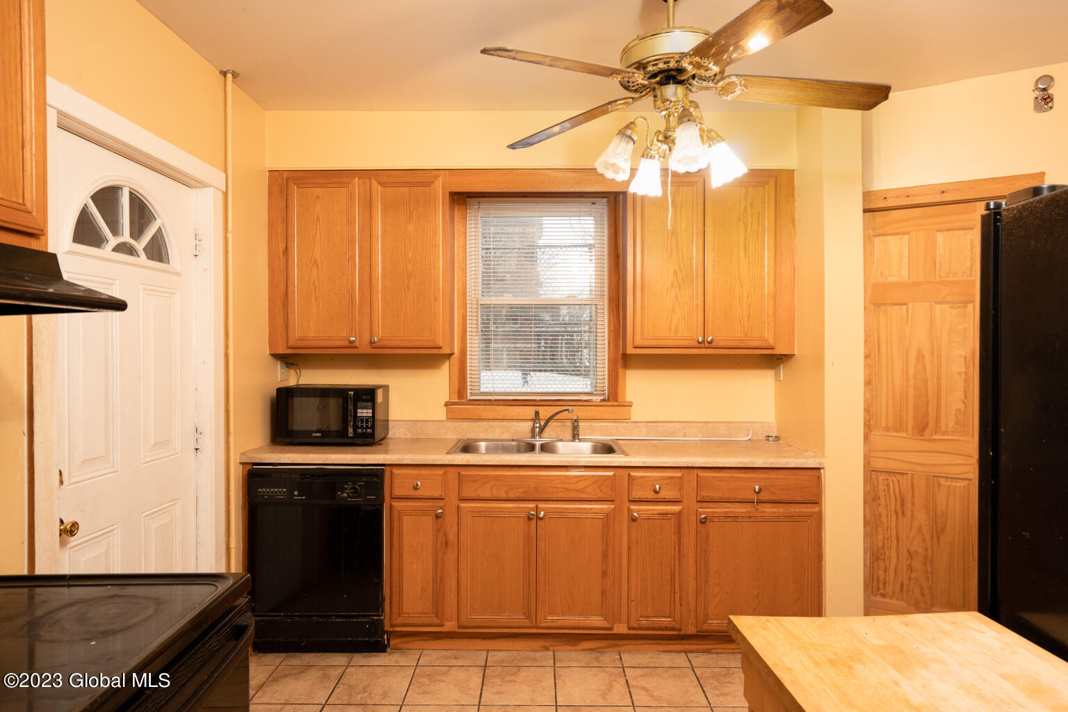 102 Whitehall Road Albany, NY 12209 - Photo 8 of 14 DSC04423-Edit