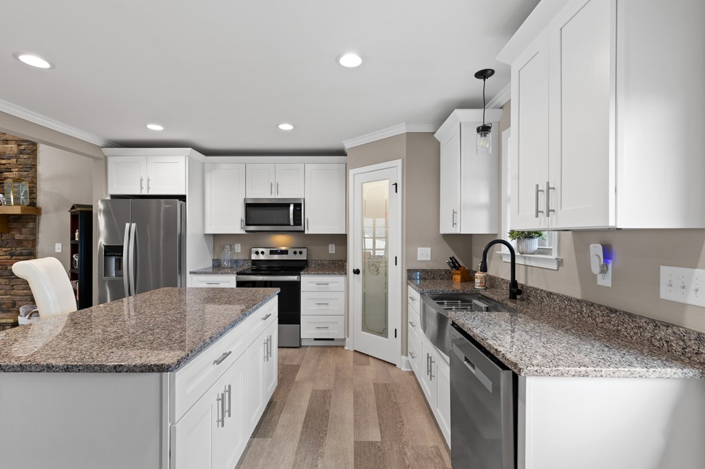 1281 Twisted Oak Road Talking Rock, GA 30175 - Photo 8 of 31