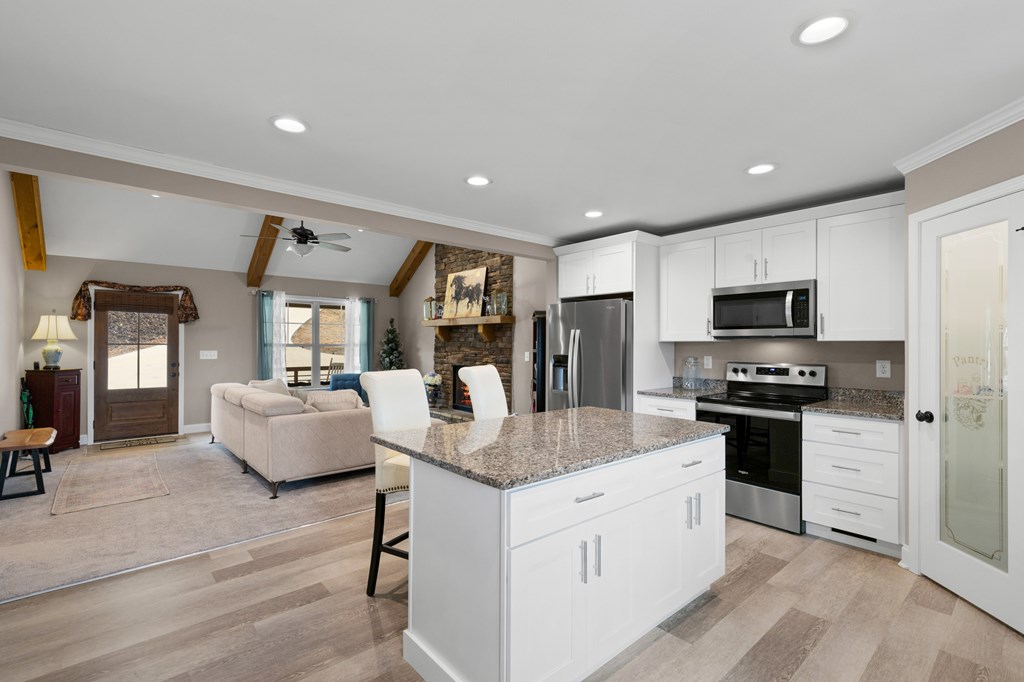 1281 Twisted Oak Road Talking Rock, GA 30175 - Photo 9 of 31