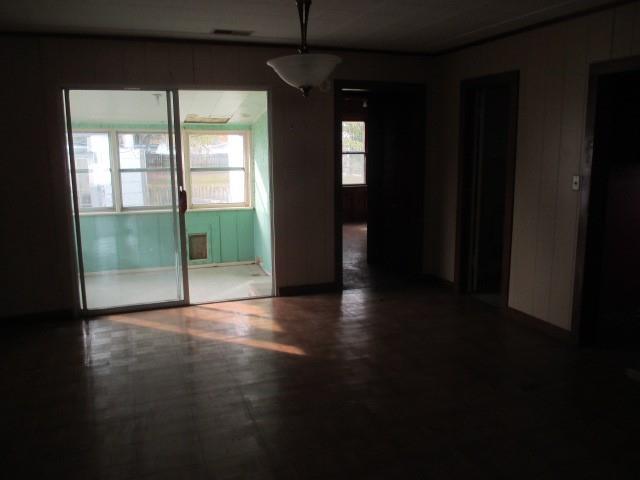 230 East Moniteau Street Tipton, MO 65081 - Photo 6 of 11