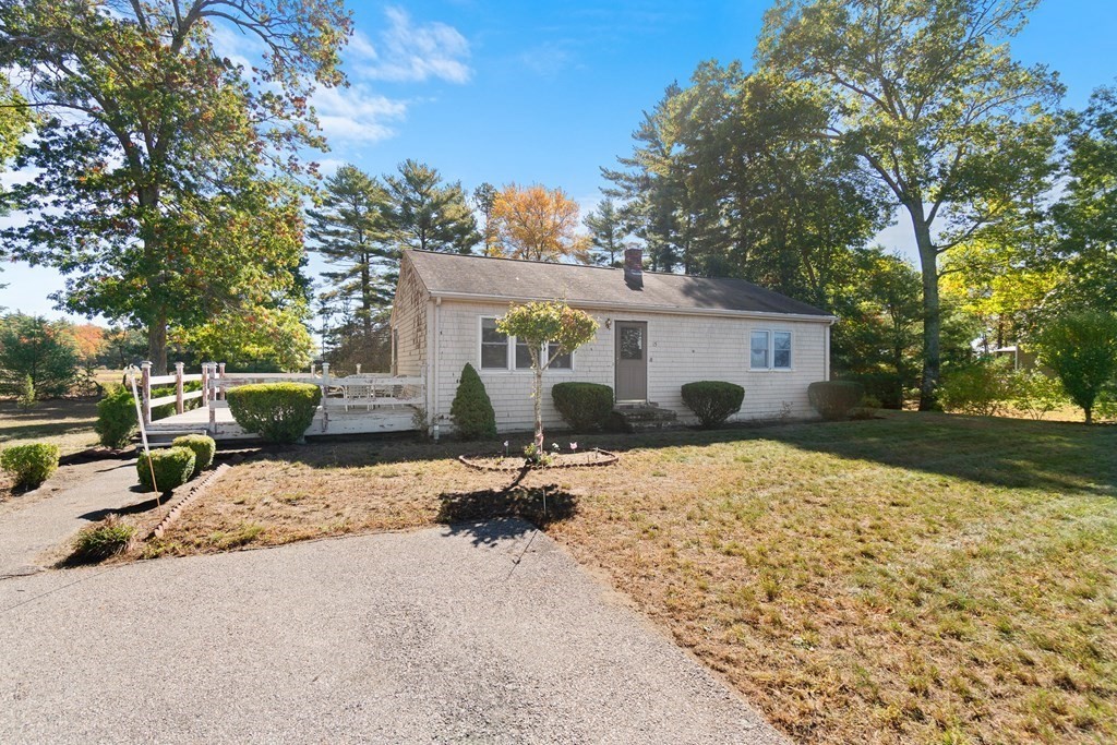 15 Fosdick Road Carver, MA 02330 - Photo 1 of 37 Gallery Image 1
