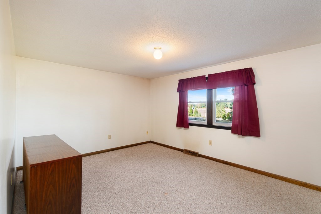 15 Fosdick Road Carver, MA 02330 - Photo 18 of 37 Gallery Image 18