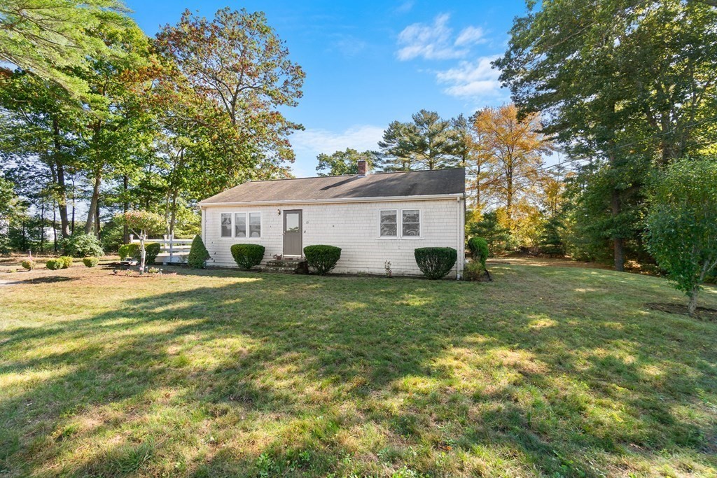 15 Fosdick Road Carver, MA 02330 - Photo 3 of 37 Gallery Image 3