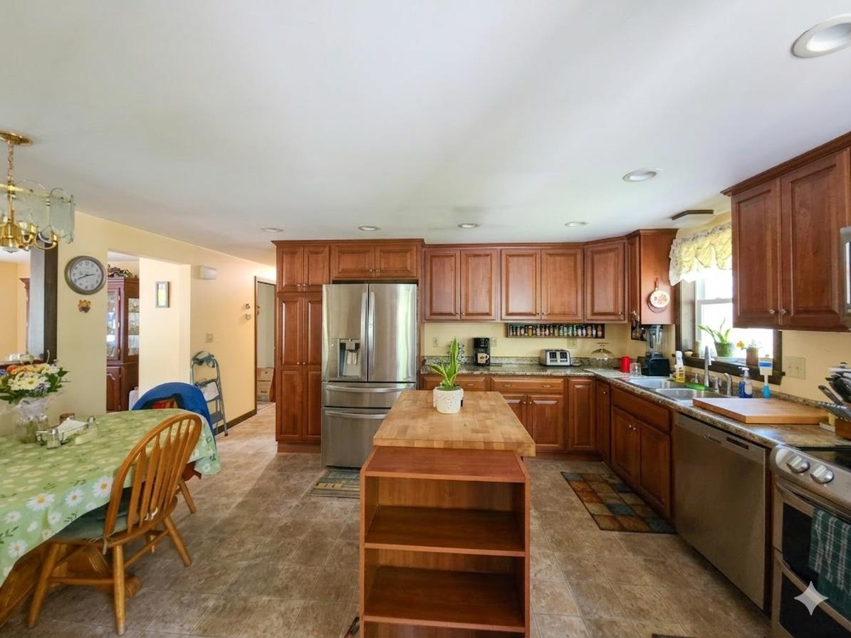54 Ridgewood Circle Epsom, NH 03234 - Photo 5 of 20