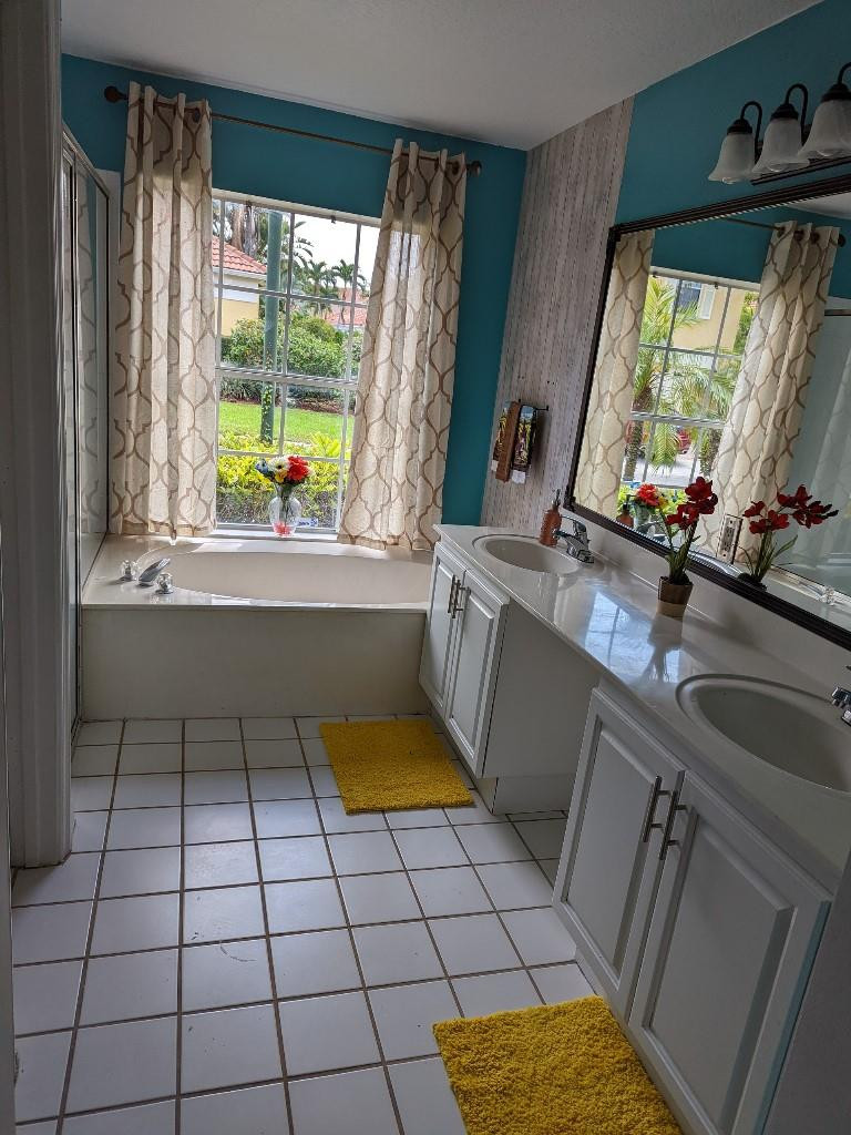 3066 Casa Rio Court Riviera Beach, FL 33418 - Photo 16 of 25 Photo 16