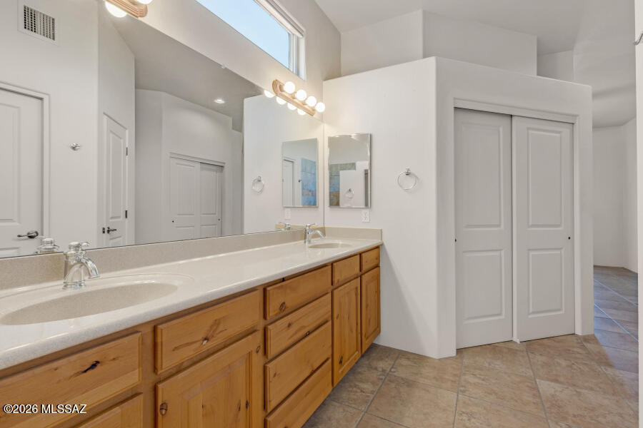 5660 Triangle X Place Tucson, AZ 85713 - Photo 31 of 48 5660 Triangle X Primary Bath 2