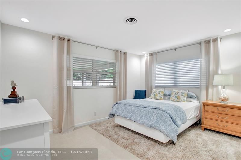 1985 Sailfish Place Pompano Beach, FL 33062 - Photo 36 of 47