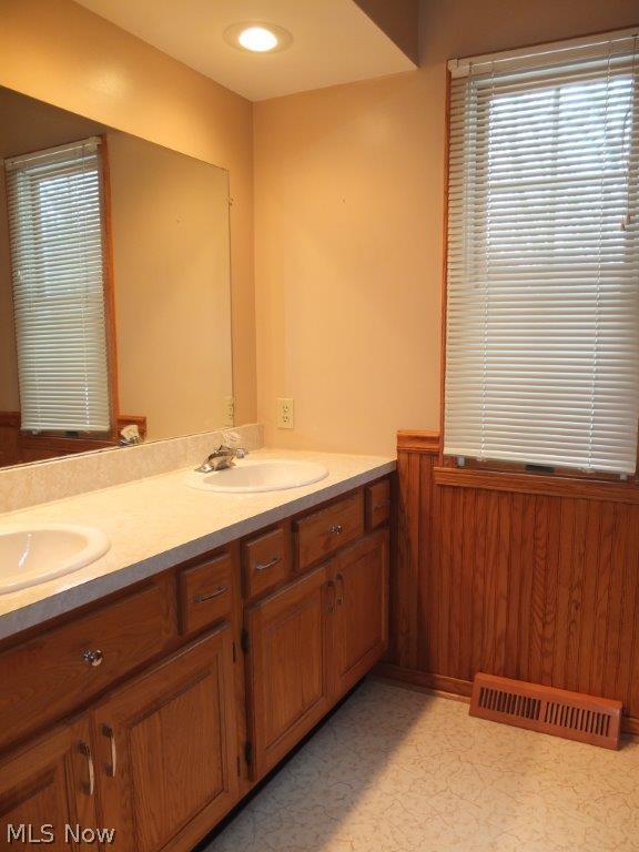 6301 Andalor Street Northwest Canton, OH 44708 - Photo 18 of 24 Full bath with double sinks.