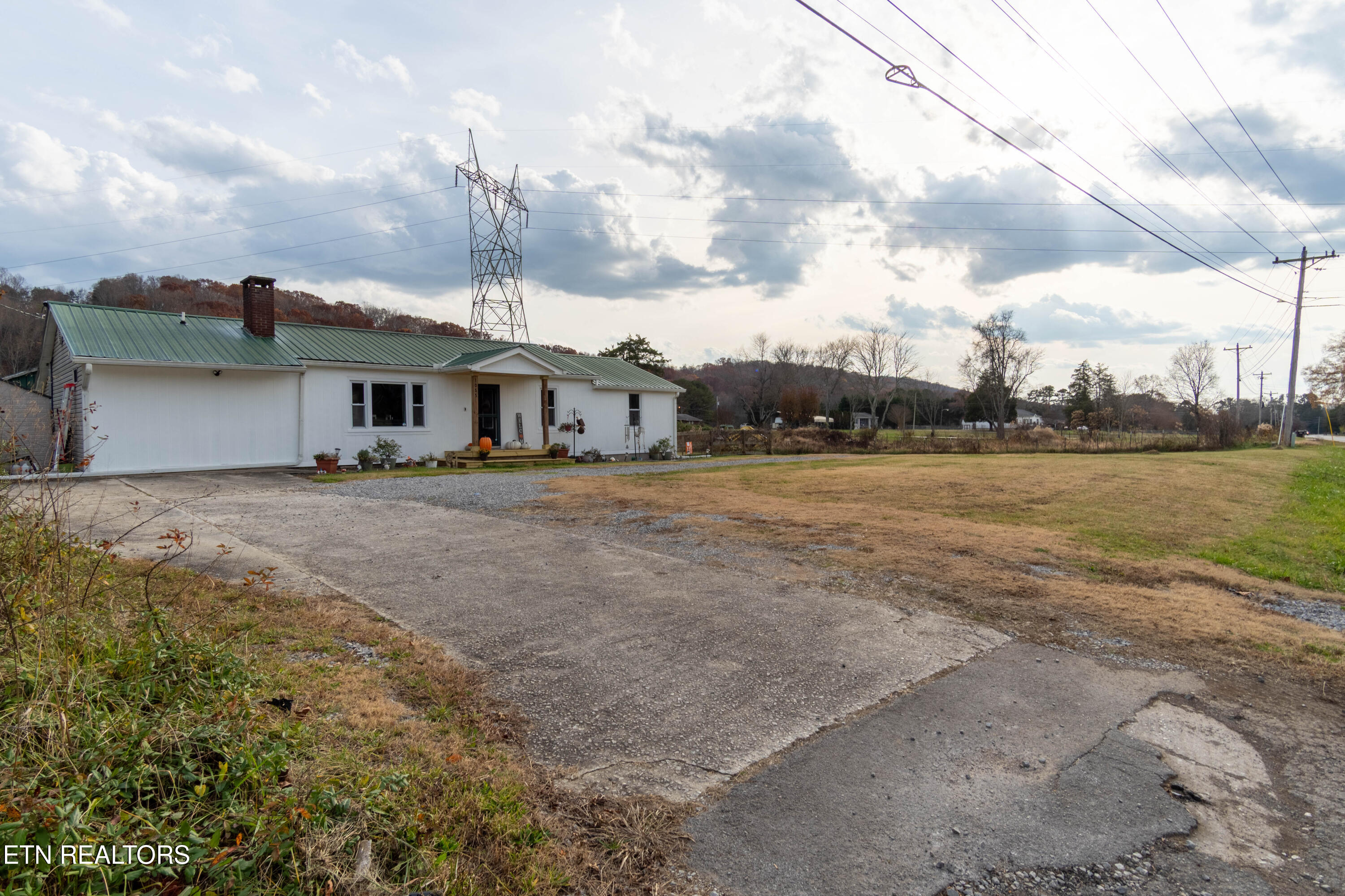 1055 Hines Valley Road Lenoir City, TN 37771 - Photo 2 of 47 DSC05788-HDRHines Valley
