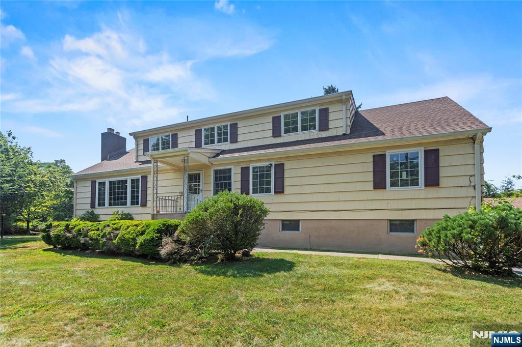 10 East Allendale Road Saddle River, NJ 07458 - Photo 1 of 18