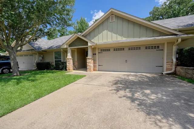 $259,900 | 421 West Cumberland Road, Unit 1402, Tyler, TX 75703