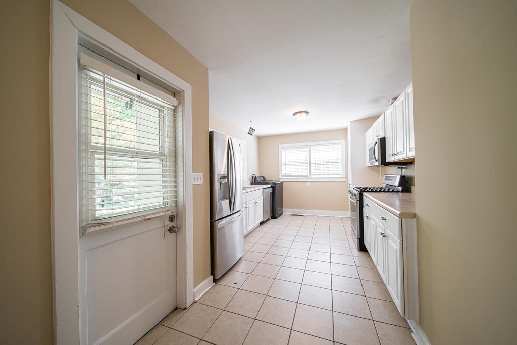 2419 Martha's Loop Columbus, GA 31907 - Photo 25 of 40 kitchen