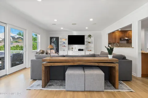 $2,395,000 | 9 Deluca Drive, Cos Cob, CT 06807