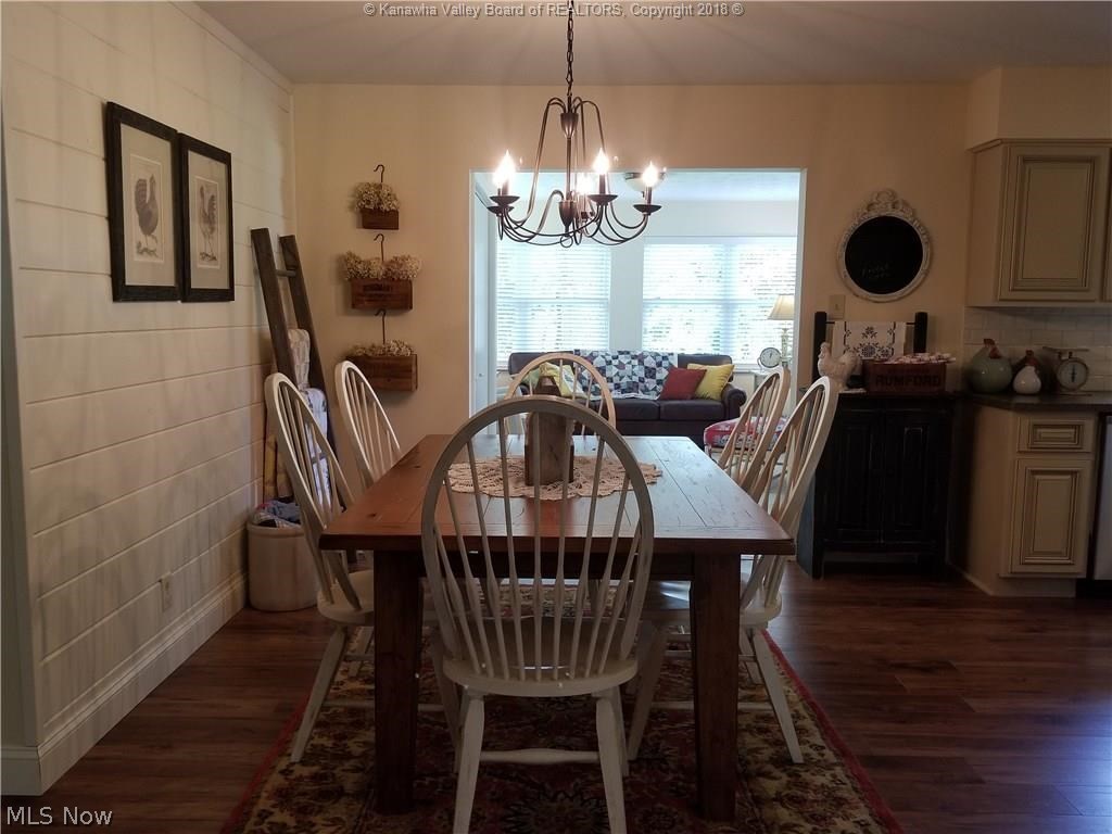 663 New England Ridge Road Washington, WV 26181 - Photo 10 of 30 Dining Area