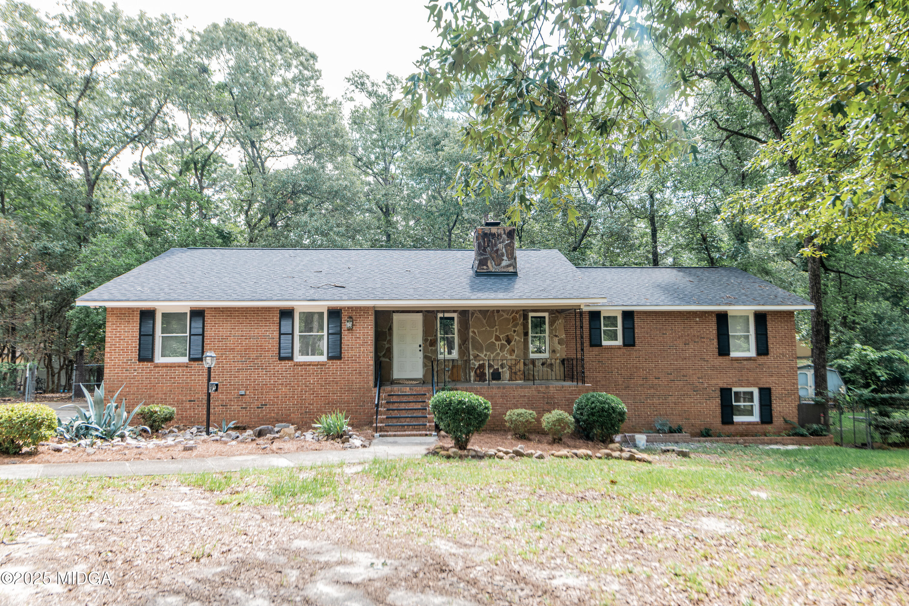 139 Old Oak Road Byron, GA 31008 - Photo 27 of 59 front view of a house with a yard