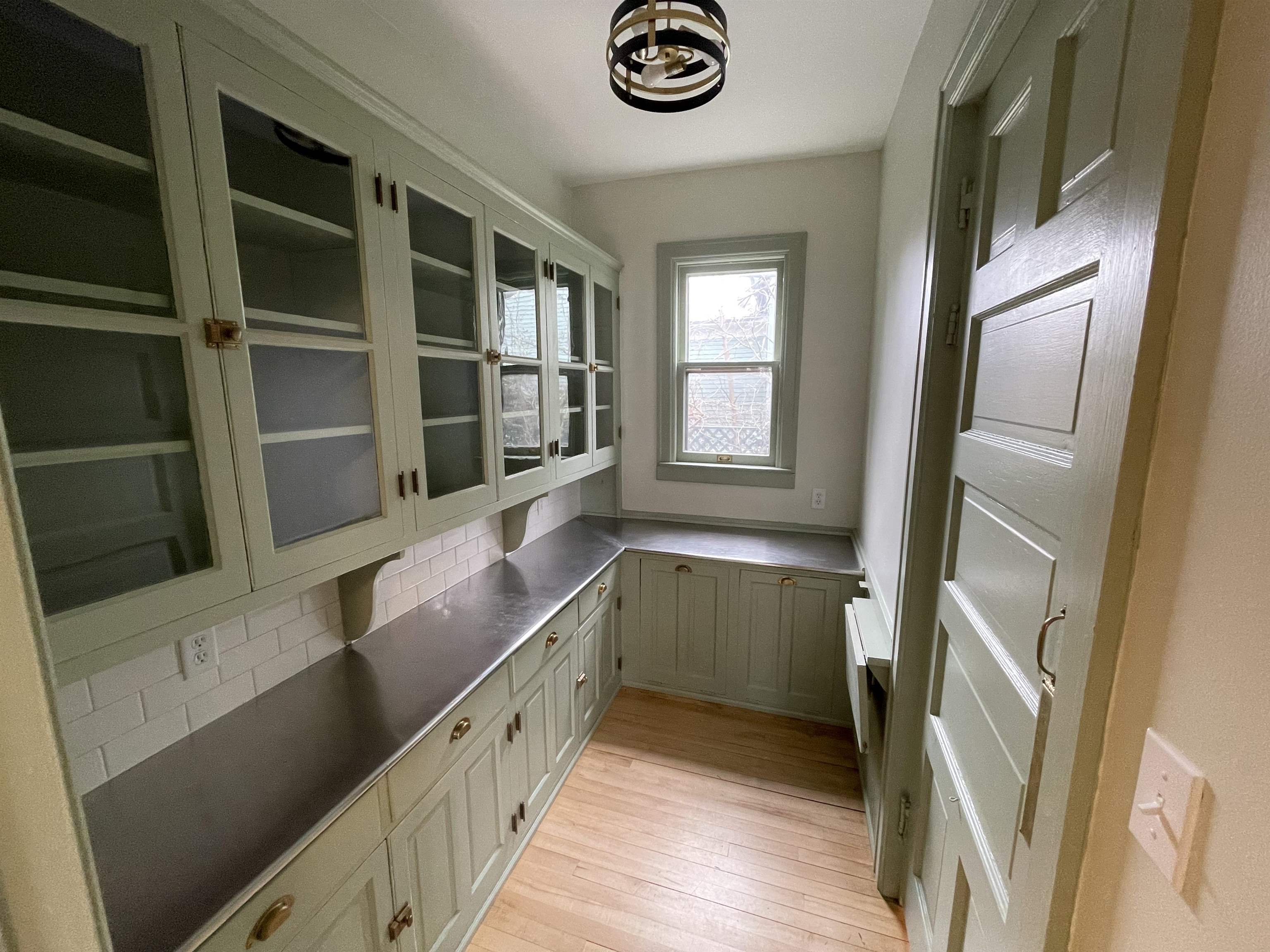 808 North Birney Street Bay City, MI 48708 - Photo 9 of 33