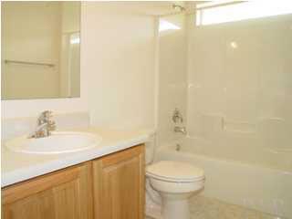 589 Riola Place Pensacola, FL 32506 - Photo 10 of 12 Main Bathroom
