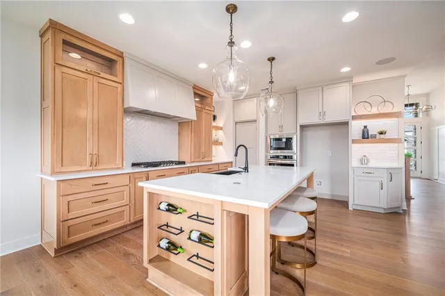 $745,900 | 2315 Southwest Serena Place, Lee's Summit, MO 64082