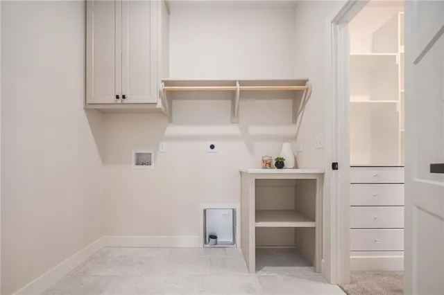 $745,900 | 2315 Southwest Serena Place, Lee's Summit, MO 64082