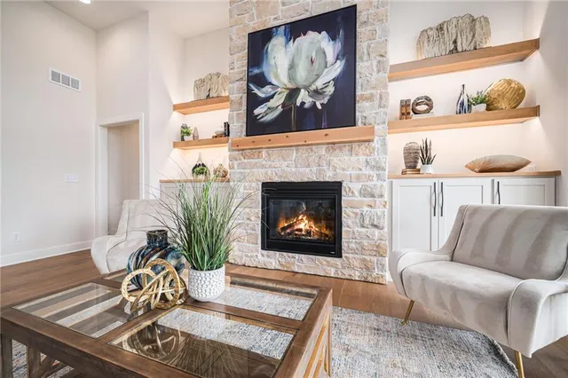 $745,900 | 2315 Southwest Serena Place, Lee's Summit, MO 64082